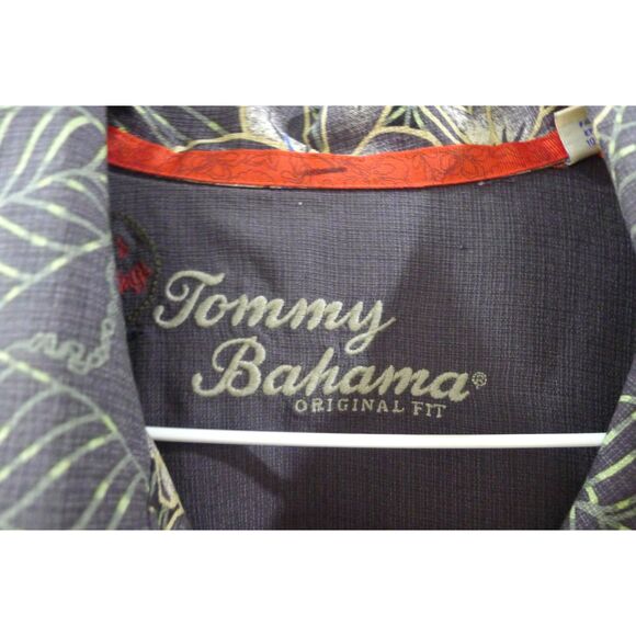 Tommy Bahama Seasons Greetings Washable Silk Hawaiian Print Shirt M - Picture 6 of 10